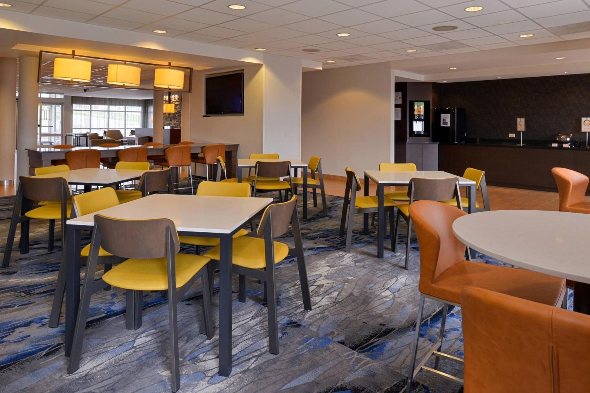 Fairfield Inn & Suites By Marriott Cedar Rapids Zewnętrze zdjęcie