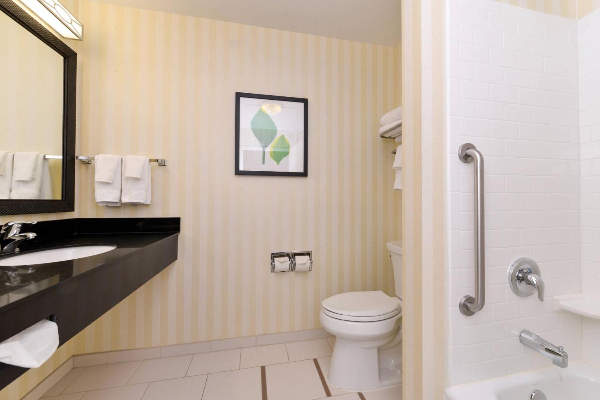 Fairfield Inn & Suites By Marriott Cedar Rapids Zewnętrze zdjęcie